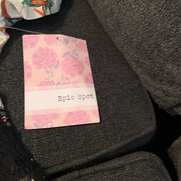 Blouse (store sample) - Picture 6 of 6